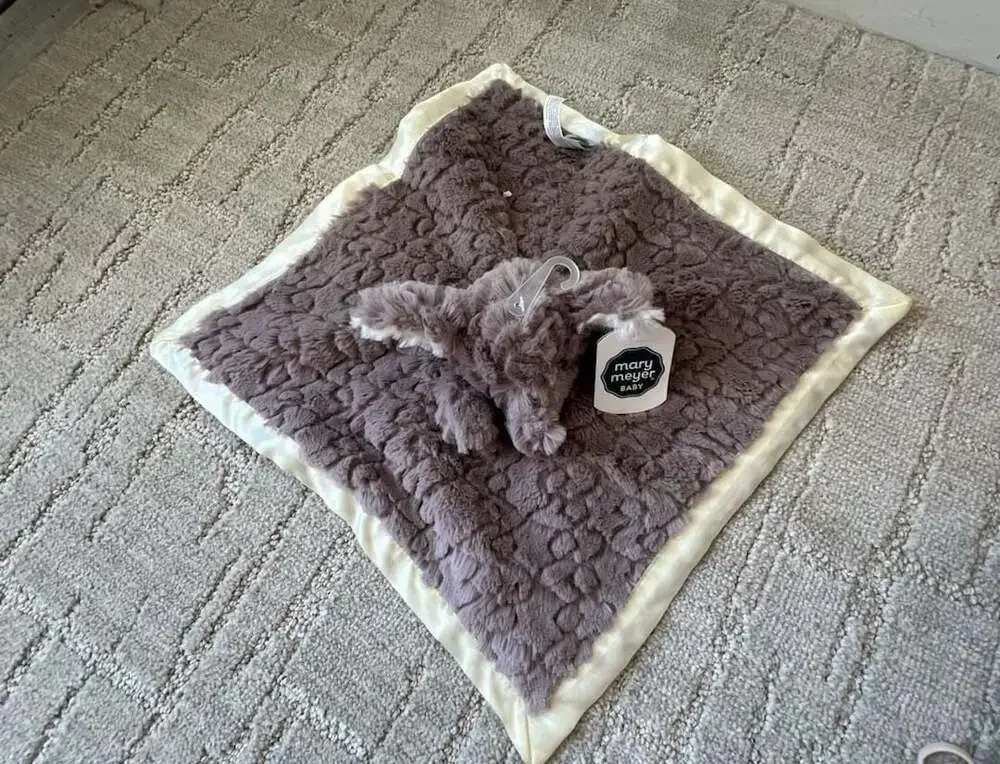 Smock Candy gray character use